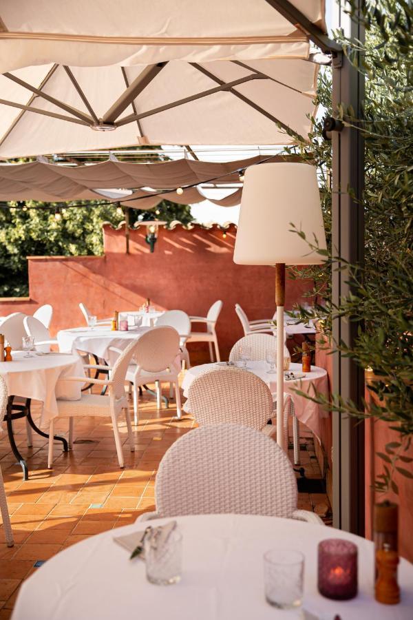 Le Square Otel Astaffort Dış mekan fotoğraf