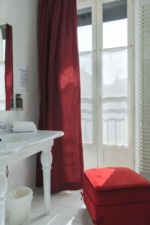 Le Square Otel Astaffort Dış mekan fotoğraf
