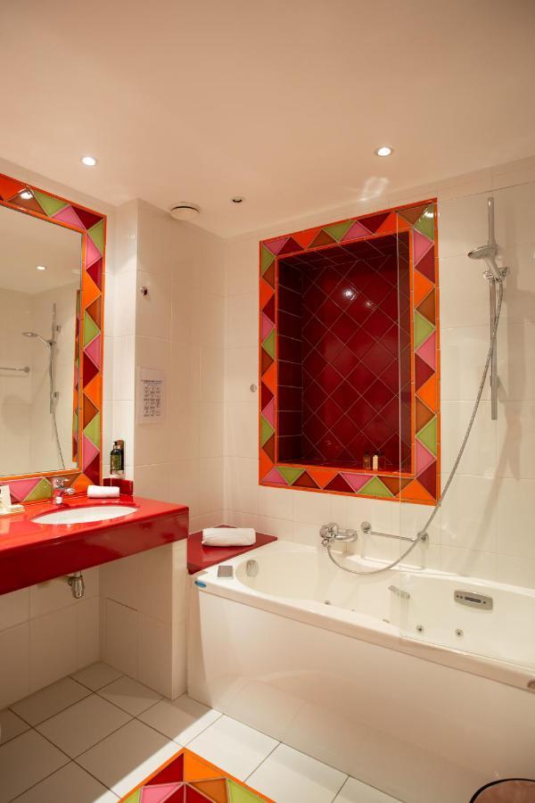 Le Square Otel Astaffort Dış mekan fotoğraf