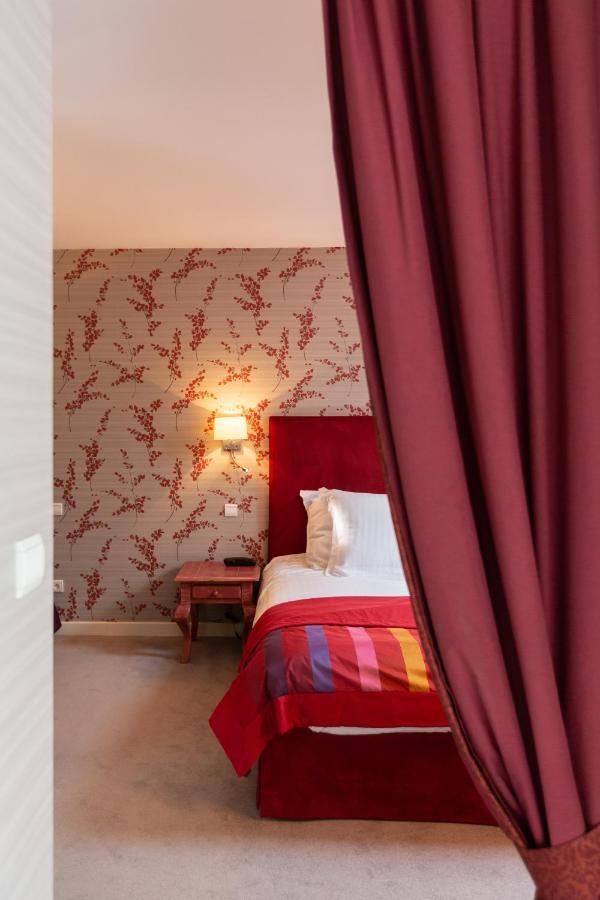 Le Square Otel Astaffort Dış mekan fotoğraf